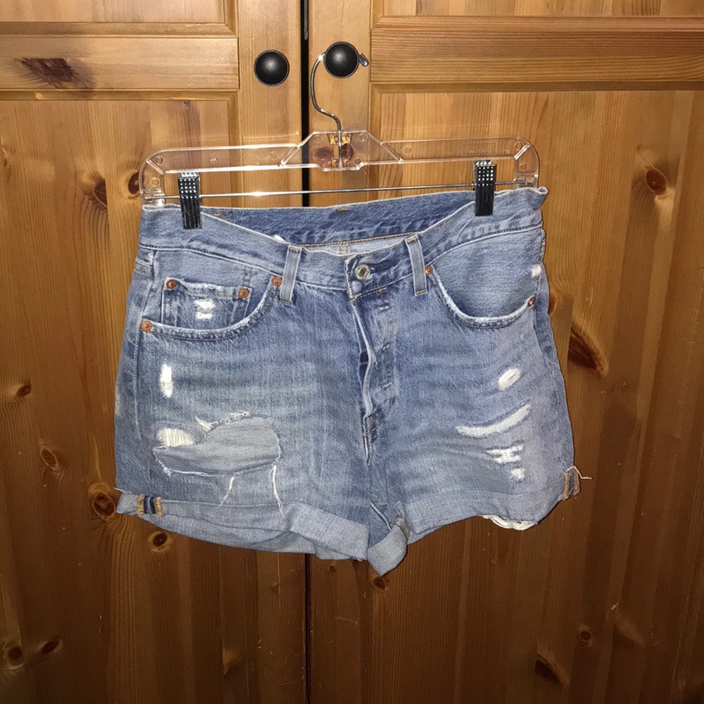 High Waisted Levi Shorts size 27